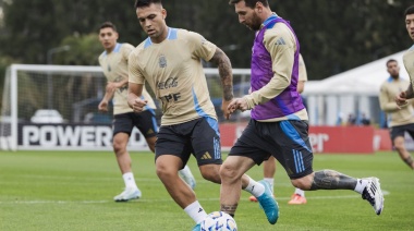 La Selección se entrenó en la previa de Bolivia y Scaloni empieza a definir el equipo