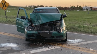 Dos vehículos que se dirigían desde Necochea hacia Tres Arroyos chocaron en la Ruta 228