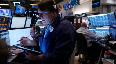 Tras la victoria de Trump, el riesgo país baja a 872 y suben las acciones que cotizan en Wall Street
