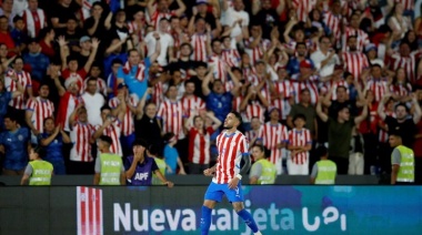 Argentina no jugó bien, perdió frente a Paraguay y sufrió su tercera caída en Eliminatorias
