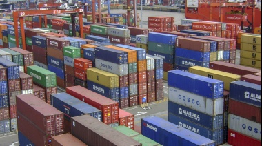 El Gobierno elimina impuestos para compras en el exterior y amplia a U$D3.000 los límites para importar