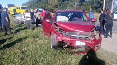 Una familia y un hombre fueron internados tras un choque en la Ruta 88