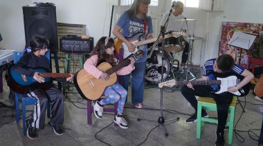 Los talleres de música de la EMAN y la Escuela de Rock cierran el año lectivo