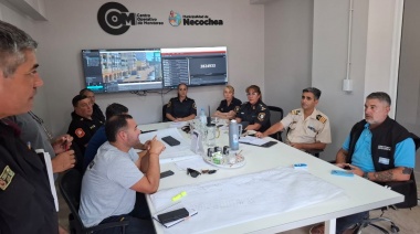 Reunión en el Centro de Monitoreo por la Búsqueda del Turista Desaparecido