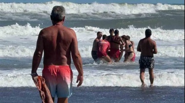 Un turista de 59 años murió ahogado frente a su familia en un sector no habilitado para bañistas
