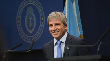 El Gobierno levantó el cepo para las personas y el dólar flotará entre $1.000 y $1.400