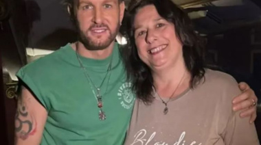 El dolor de Axel tras la muerte de cuatro miembros de su club de fans: "Completamente roto"