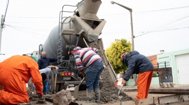 Avances en las obras de bacheo de 61 entre 30 y 32 y Barrio 9 de Julio