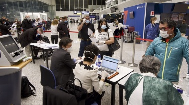 El Gobierno ratificó que no habrá vuelos de repatriación para los argentinos que viajaron por turismo