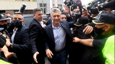 Macri le saco un microfono a C5N y lo tiro al piso