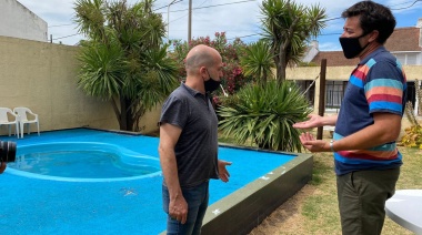 Ante la falta de agua en la villa balneraria, el Municipio entraga agua a los hoteles sin cisterna