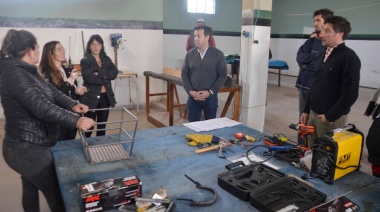 Entregaron equipamiento a beneficiarios del programa Banco de Herramientas