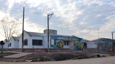 El municipio arregla veredas en la escuela pública del Barrio Norte