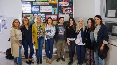 Jóvenes de Envión plasmaron un mural de repudio a la violencia y al uso de armas
