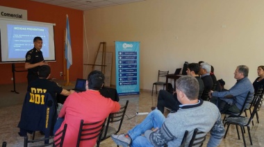 Charla sobre prevención de delitos informáticos en la Cámara Comercial