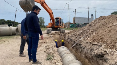 Con fondos propios de la comuna, comenzó a ejecutarse un pluvial en calle 51