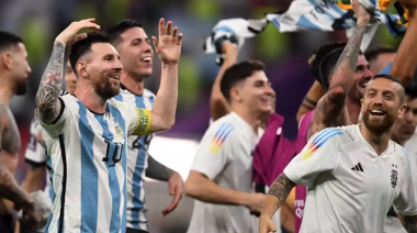 Argentina la ganó a Australia y está entre los ocho mejores del Mundial