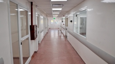 Ingresó al hospital con su hija de dos años muerta y la autopsia reveló que fue asesinada