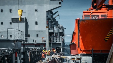 El rompehielos Almirante Irizar inicia la segunda etapa de la Campaña Antártica
