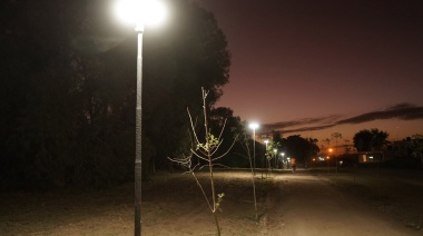 Se encendieron las luces de la futura senda peatonal de la Avenida 10