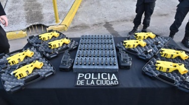 Crece el pedido de los intendentes bonaerenses para habilitar las pistolas Taser
