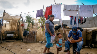 Una familia necesitó $284.687 para no ser pobre, tras la disparada de precios
