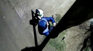 Dos hombres se quisieron robar las cámaras de seguridad del municipio