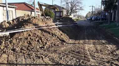 Obras Sanitarias realizó un operativo de madrugada para sanear la red cloacal