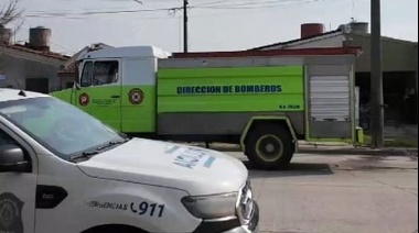 Una vela encendida causó un incendio en una vivienda