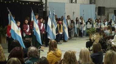 Valoración al legado de Sarmiento y reconocimiento para los docentes jubilados