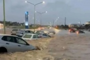 La lluvia dejó a Bahía Blanca bajo el agua y varias familias fueron evacuadas