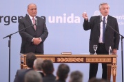 El Presidente le tomo jura a los nuevos ministros