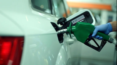 Después del acuerdo con Nación, los combustibles aumentan un 4% este jueves