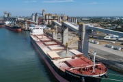 314 buques durante el 2021 para un año record en Puerto Quequen