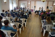 La Escuela Municipal "Todos al Agua" abrió la inscripción en el Salón de Actos de la comuna