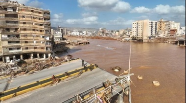 Crece la ayuda internacional en Libia tras las inundaciones que dejaron casi 4 mil muertos