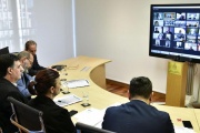 El Consejo del Salario se pone el objetivo de emparejar el mínimo a la paritaria docente