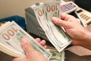 El dólar blue llegó a $850 y retrocedió 5 pesos sobre el final de la jornada