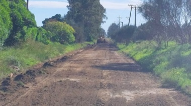 Intensifican los trabajos de mantenimiento en las calles de tierra de la ciudad