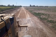 Realizan trabajos de engranzado y entoscado en distintos puntos de Necochea y Quequén