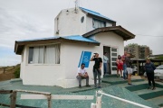 Continúa la búsqueda: Encontraron un kayak que podría ser de los pescadores desaparecidos