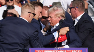 Atentado contra Trump: intentaron asesinarlo y una bala le rozó la oreja derecha