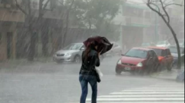 Tormenta de Santa Rosa: Necochea bajo alerta amarilla por lluvias y vientos