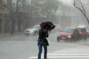 Tormenta de Santa Rosa: Necochea bajo alerta amarilla por lluvias y vientos