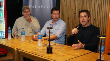 El Intendente felicitó los esfuerzos conjuntos que lograron traer a Necochea el primer Nacional de Squash