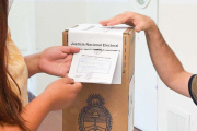 Encuestas en Necochea: La Libertad Avanza pierde terreno entre escándalos y desconfianza