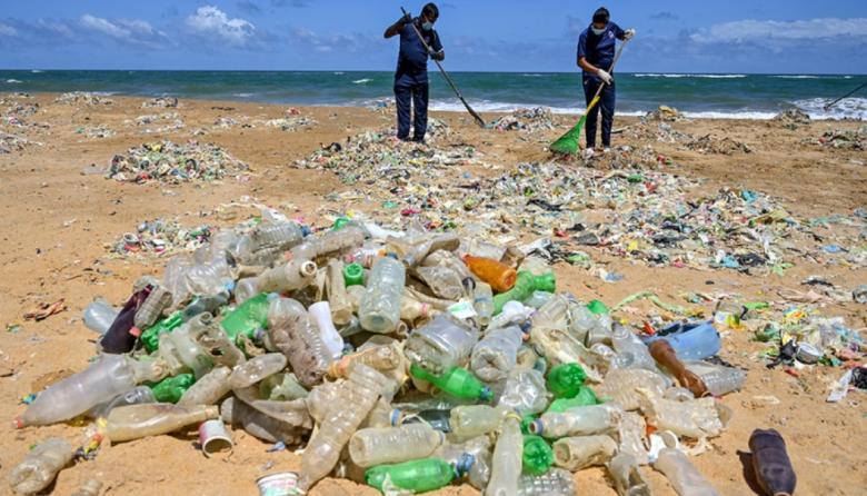 Los residuos plásticos ya contaminaron "todos los rincones de los océanos"