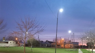 El municipio iluminó otras tres plazas con la tecnología Led