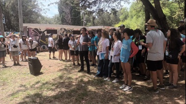El municipio acerca talleres y actividades a los scouts que participan del campamento nacional