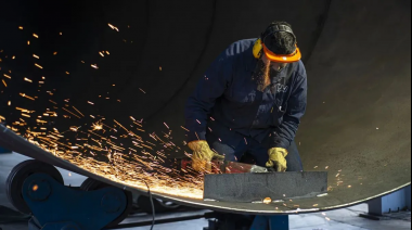 La actividad económica cayó un 3,8% interanual durante agosto